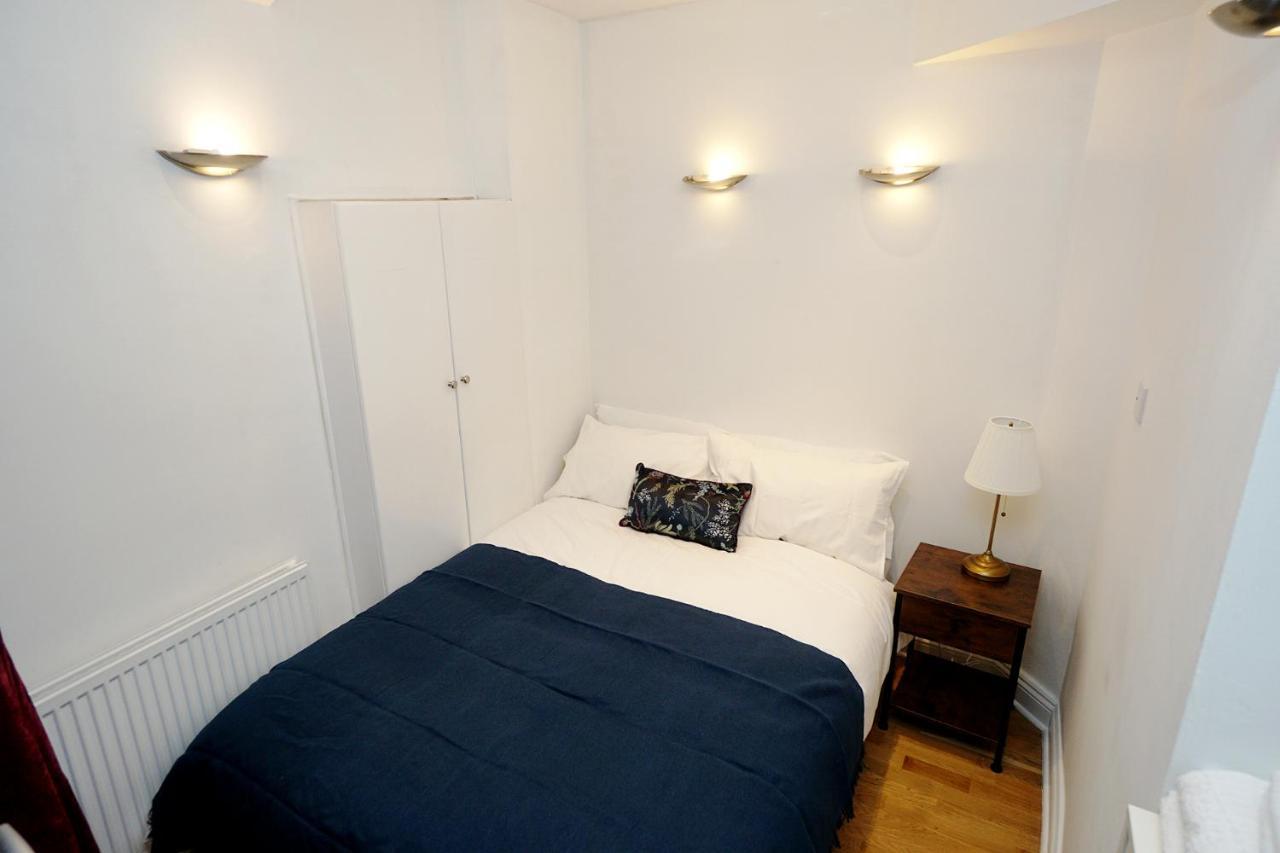 לונדון Cozy Retreat By Aresti Hotels מראה חיצוני תמונה