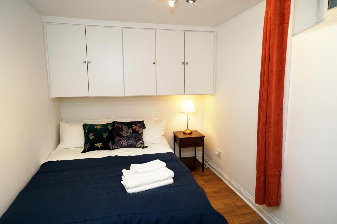 לונדון Cozy Retreat By Aresti Hotels מראה חיצוני תמונה