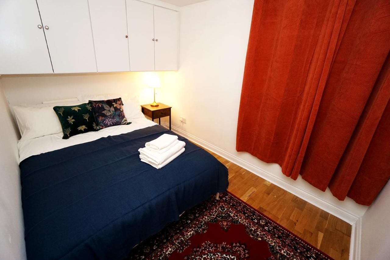 לונדון Cozy Retreat By Aresti Hotels מראה חיצוני תמונה